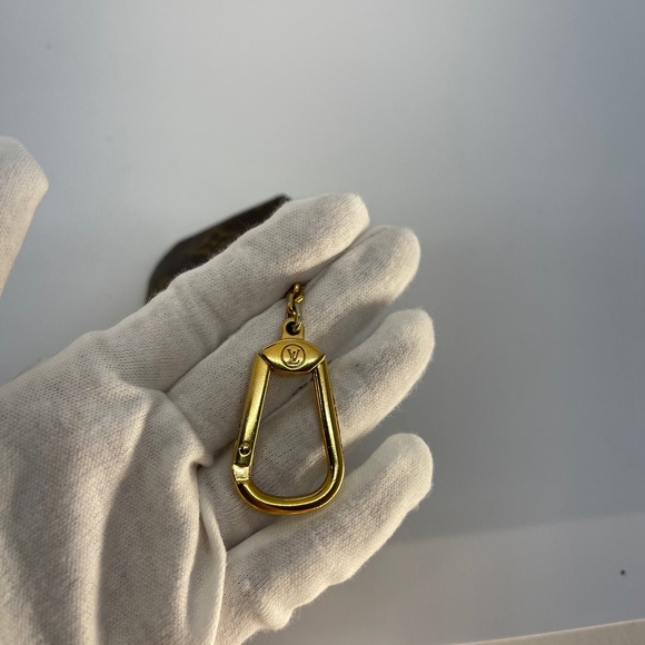 Authentic Louis Vuitton key pouch Monogram - Picture 10 of 11